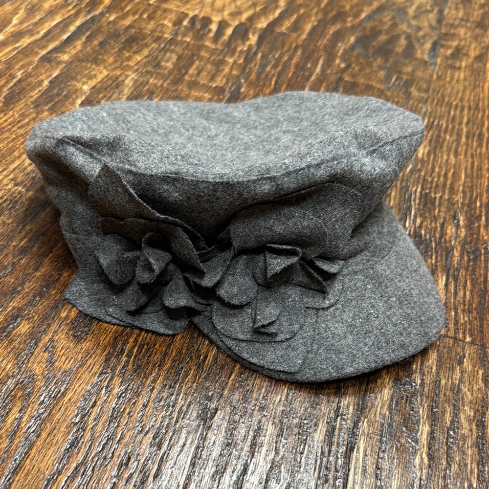 Stylish Gray Women's Cap